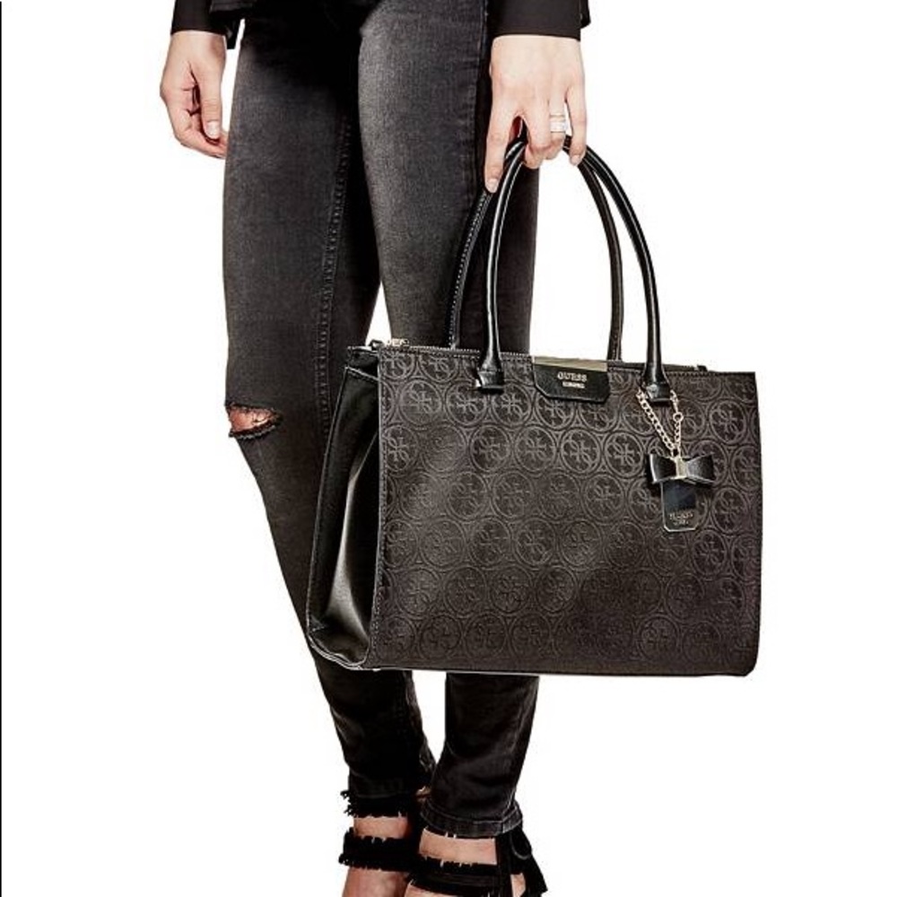 Guess Belfort Society tote